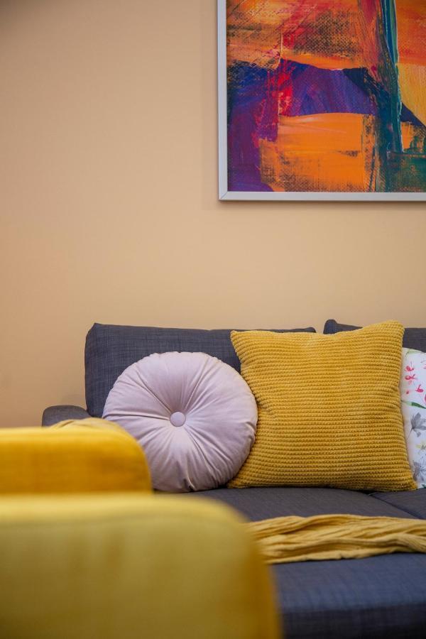 Cozy Home By Bella In The Heart Of Budapest Extérieur photo