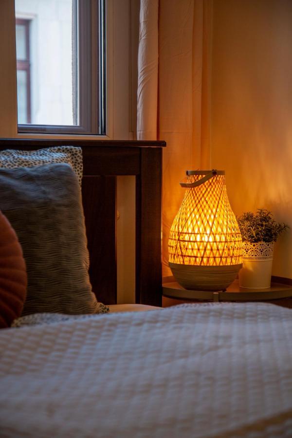 Cozy Home By Bella In The Heart Of Budapest Extérieur photo