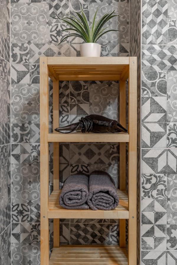 Cozy Home By Bella In The Heart Of Budapest Extérieur photo
